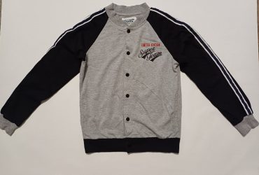 Бомбер на кнопках. Фирмы: Глория Джинс