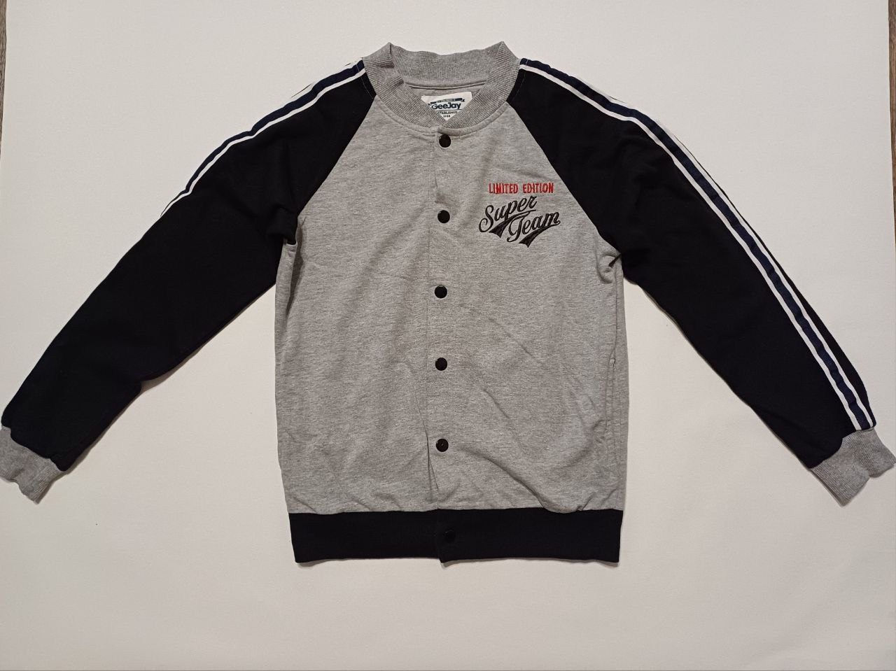 Бомбер на кнопках. Фирмы: Глория Джинс