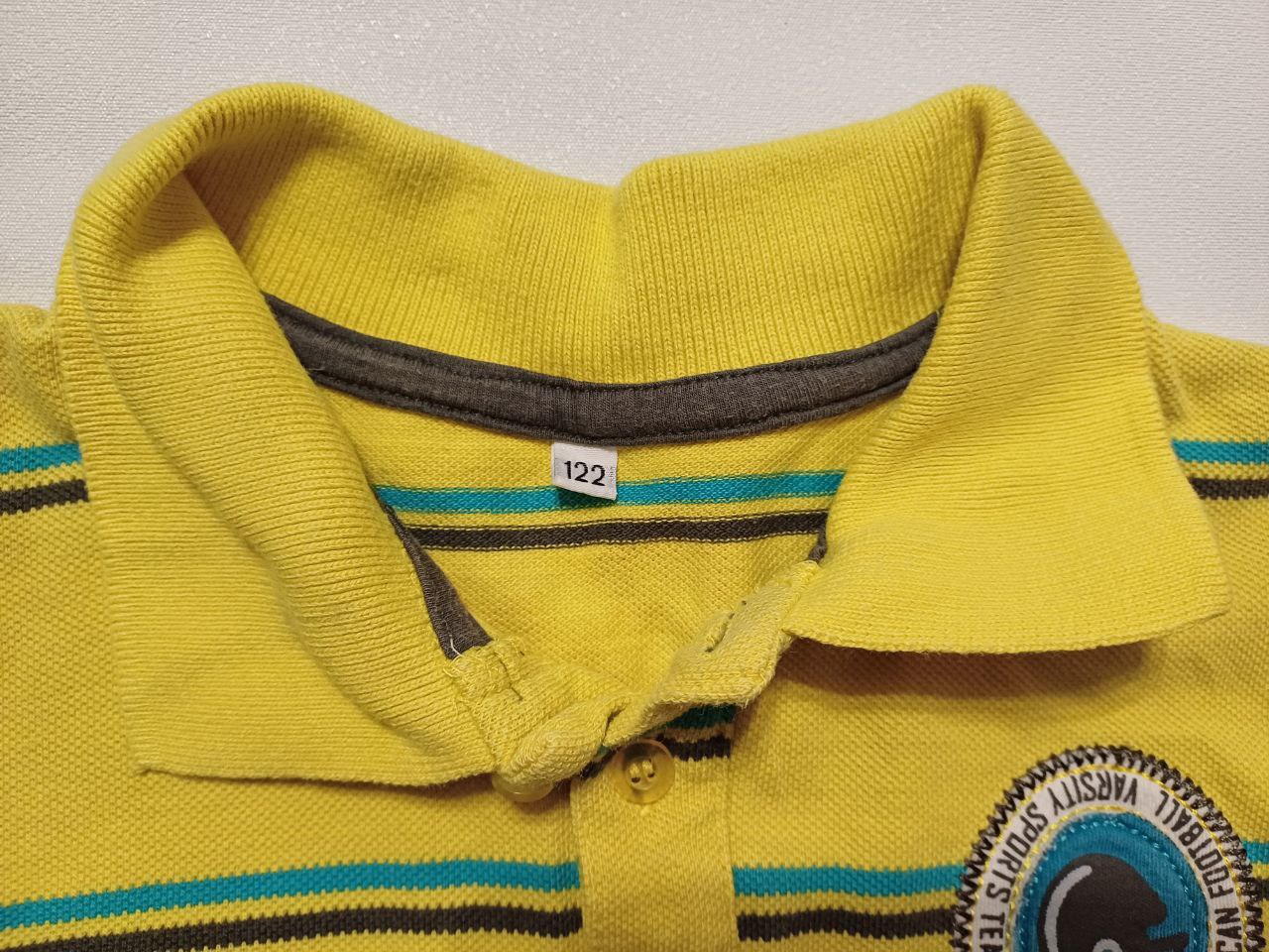 Футболка поло желтого цвета в полоску