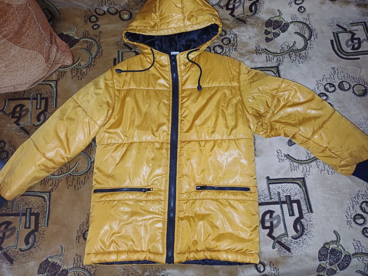 Куртка жёлтого цвета (осень, весна) рост 128