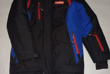 Зимняя куртка бренда Supreme рост 158 см